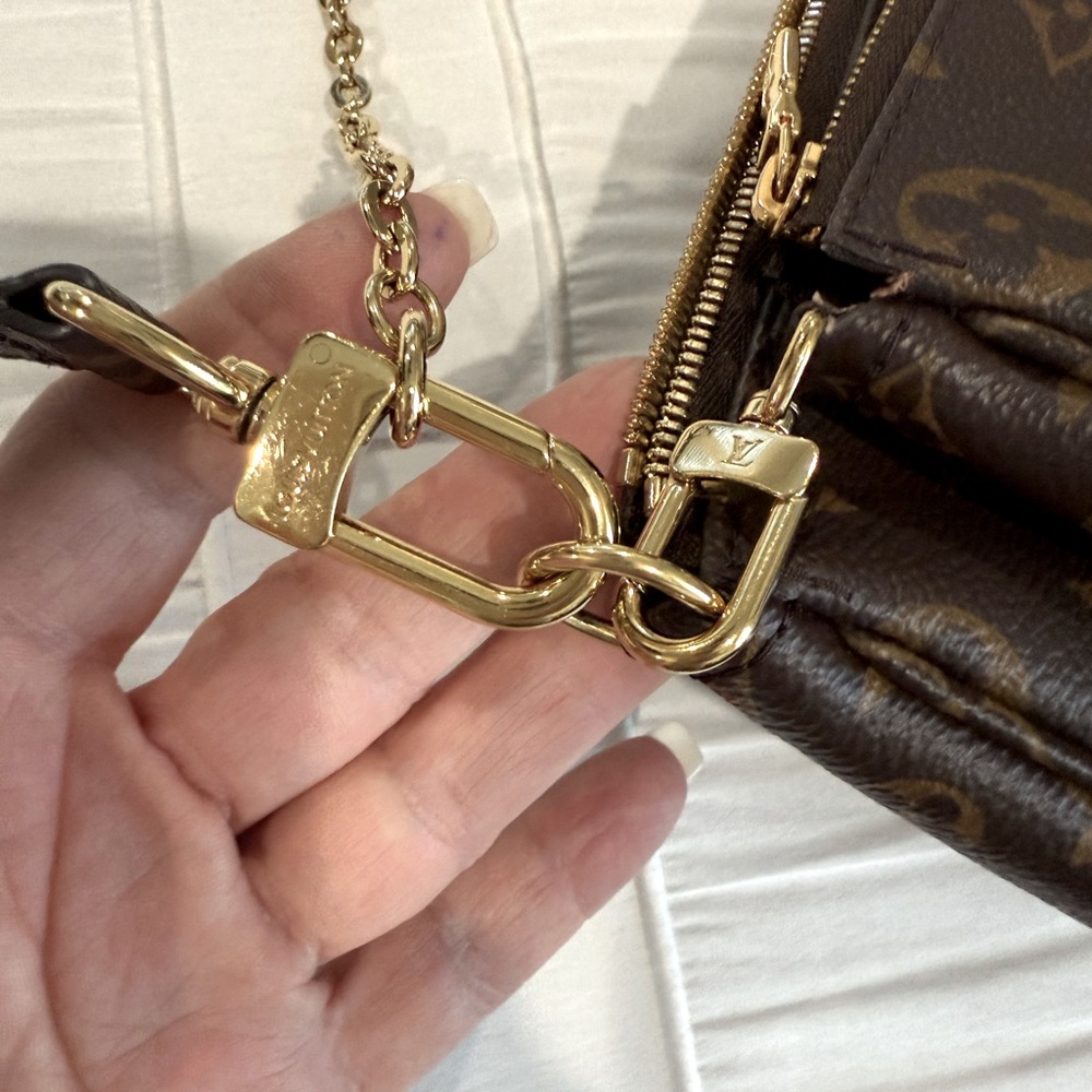 ❤️⭐️PRICE DROP! Louis Vuitton Monogram Crossbody Bag Multi Pochette W/Gold Chain - Picture 10 of 16